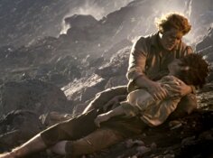 File:LOTR-ENV3S111.0 portrait.jpg